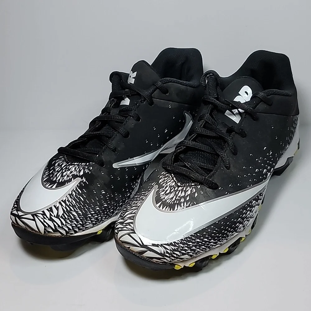 Nike Vapor Shark2 Fastflex mens 7 low top football cleats athletic black white